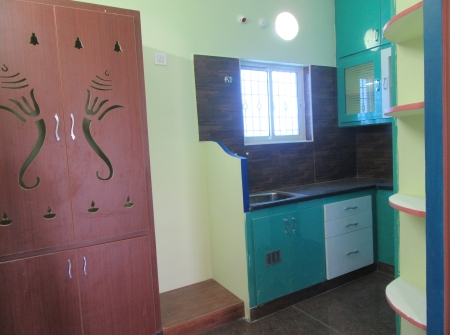 7) Li Id : 141 - Puja Room.JPG